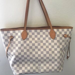 Louis Vuitton MM Neverfull